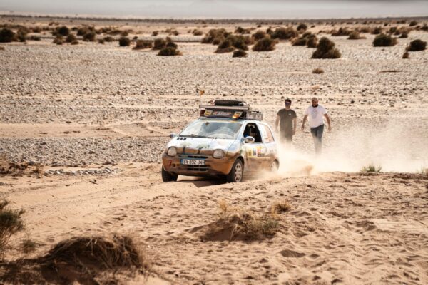 Location de Twingo préparée pour le Twingo Raid Bardenas (Durée de la course)