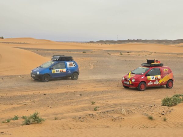 Location de Twingo préparée pour le Twingo Raid Bardenas (Durée de la course)